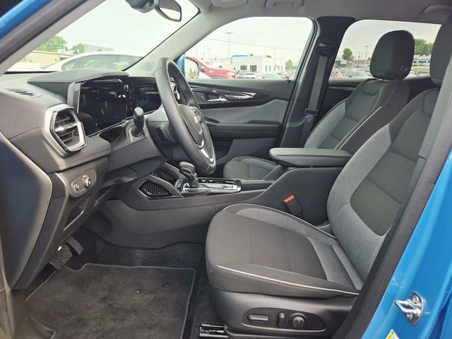 Chevrolet Trailblazer Vehicle Full-screen Gallery Image 08