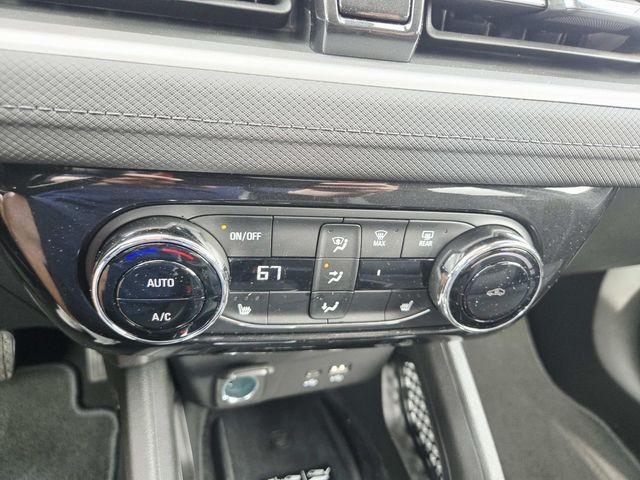 Chevrolet Trailblazer Vehicle Full-screen Gallery Image 23