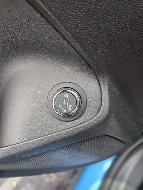 Chevrolet Trailblazer Vehicle Full-screen Gallery Image 31
