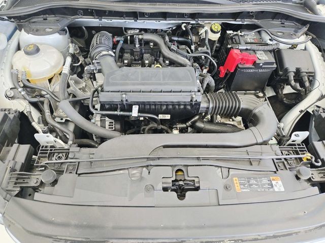 Ford Escape Vehicle Full-screen Gallery Image 14