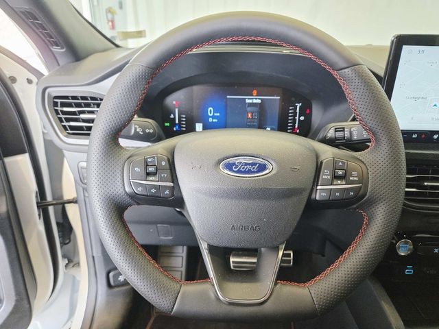Ford Escape Vehicle Full-screen Gallery Image 16