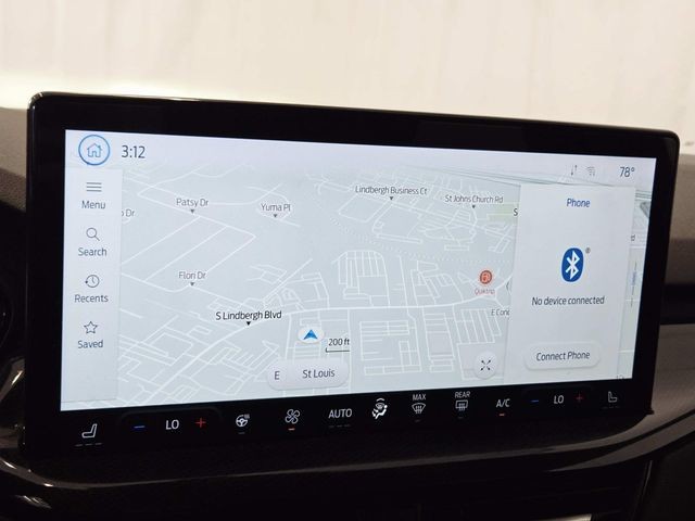 Ford Escape Vehicle Full-screen Gallery Image 23