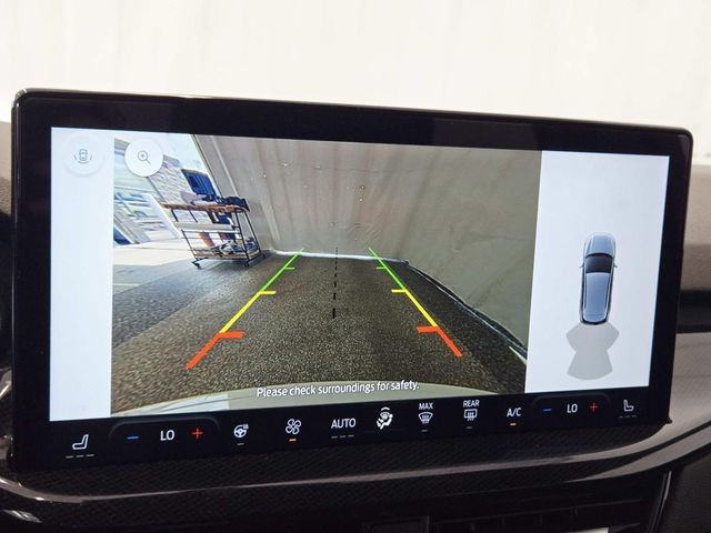 Ford Escape Vehicle Full-screen Gallery Image 24