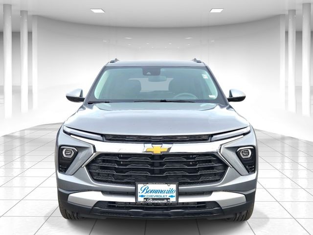 Chevrolet Trailblazer Vehicle Full-screen Gallery Image 05