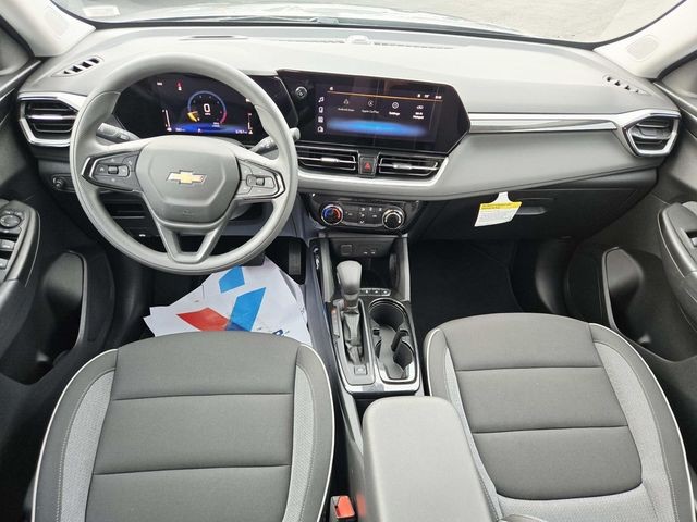 Chevrolet Trailblazer Vehicle Full-screen Gallery Image 06