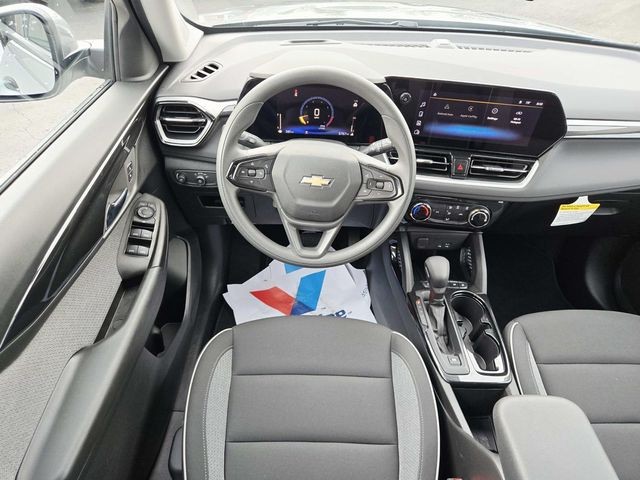 Chevrolet Trailblazer Vehicle Full-screen Gallery Image 07