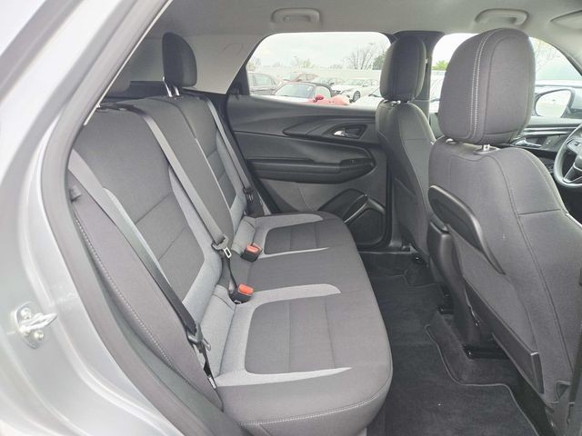 Chevrolet Trailblazer Vehicle Full-screen Gallery Image 11