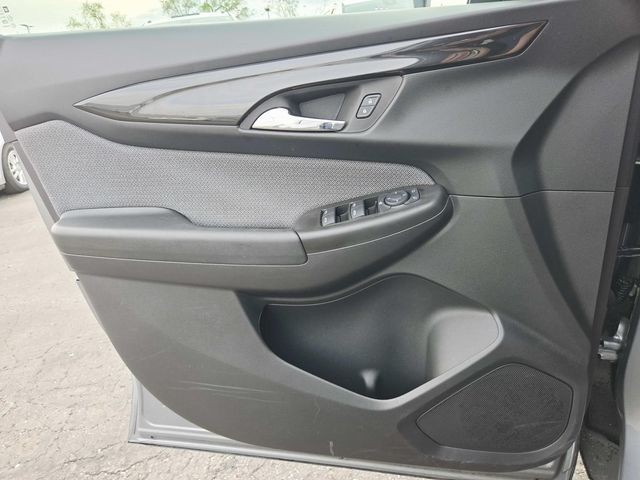 Chevrolet Trailblazer Vehicle Full-screen Gallery Image 26