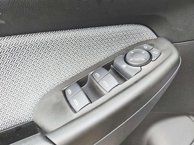 Chevrolet Trailblazer Vehicle Full-screen Gallery Image 27