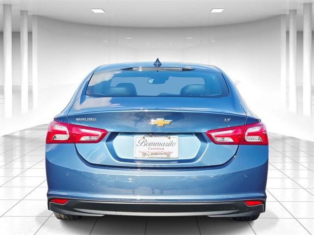 Chevrolet Malibu Vehicle Full-screen Gallery Image 04