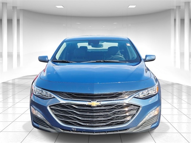 Chevrolet Malibu Vehicle Full-screen Gallery Image 05