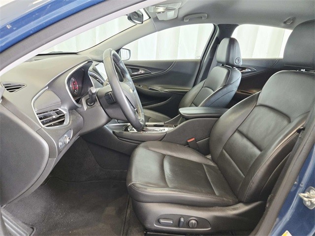 Chevrolet Malibu Vehicle Full-screen Gallery Image 08