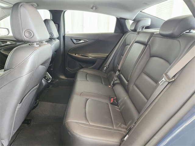 Chevrolet Malibu Vehicle Full-screen Gallery Image 09