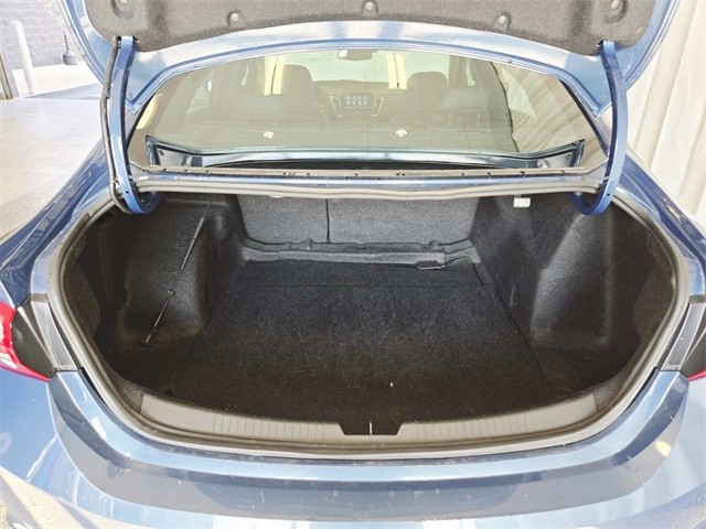 Chevrolet Malibu Vehicle Full-screen Gallery Image 10