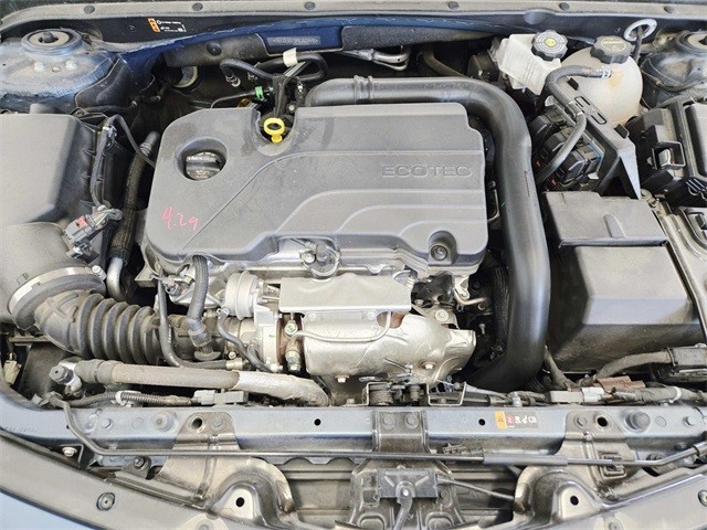 Chevrolet Malibu Vehicle Full-screen Gallery Image 13