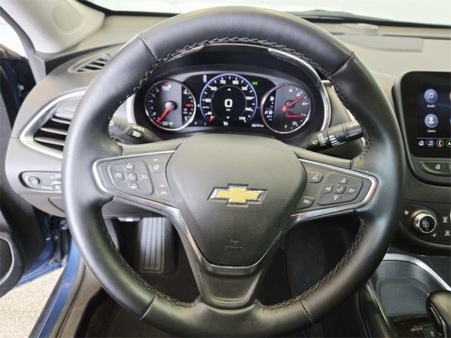 Chevrolet Malibu Vehicle Full-screen Gallery Image 15