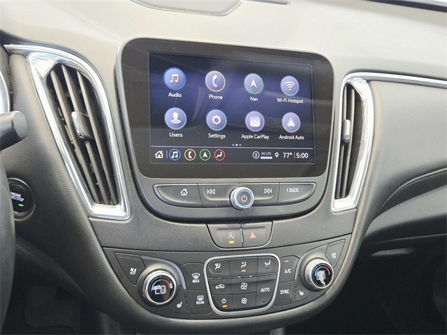 Chevrolet Malibu Vehicle Full-screen Gallery Image 20