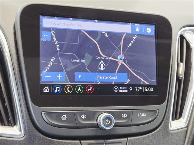 Chevrolet Malibu Vehicle Full-screen Gallery Image 22