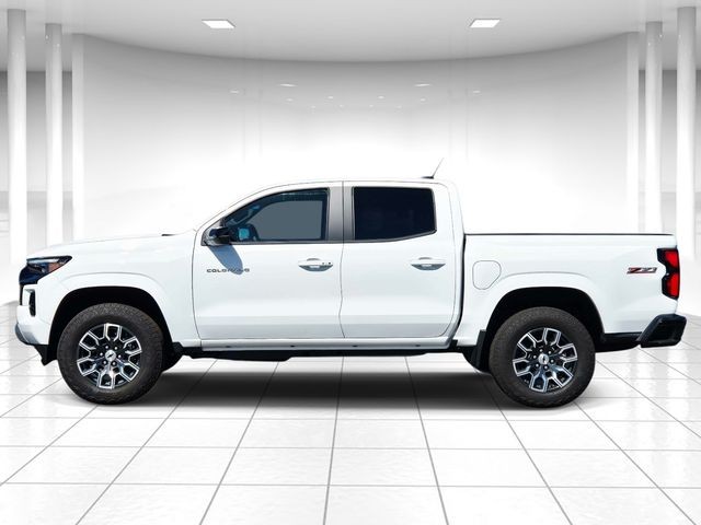 Chevrolet Colorado Vehicle Full-screen Gallery Image 02