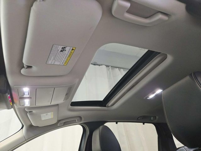 Mazda CX-90 Vehicle Full-screen Gallery Image 06