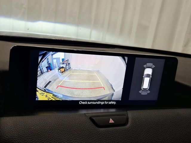 Mazda CX-90 Vehicle Full-screen Gallery Image 10