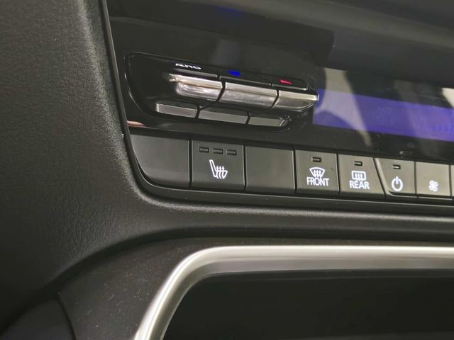 Mazda CX-90 Vehicle Full-screen Gallery Image 11