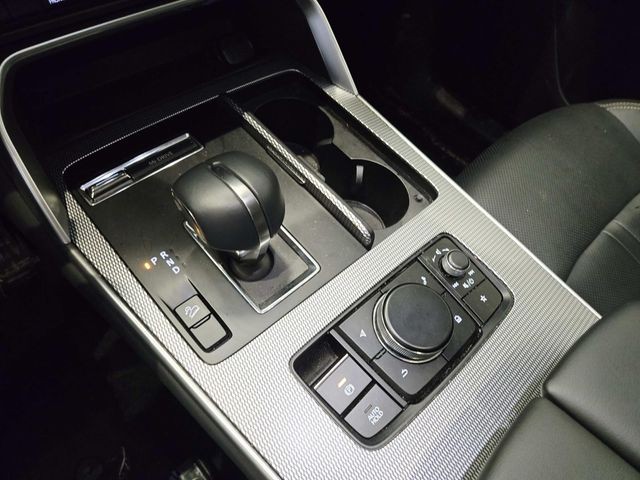 Mazda CX-90 Vehicle Full-screen Gallery Image 12