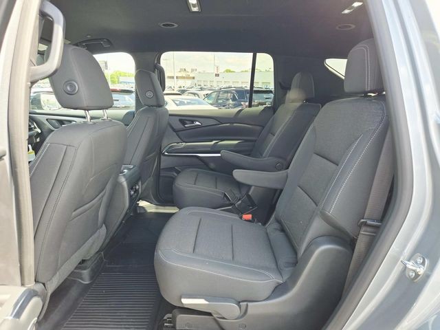 Chevrolet Traverse Vehicle Full-screen Gallery Image 09