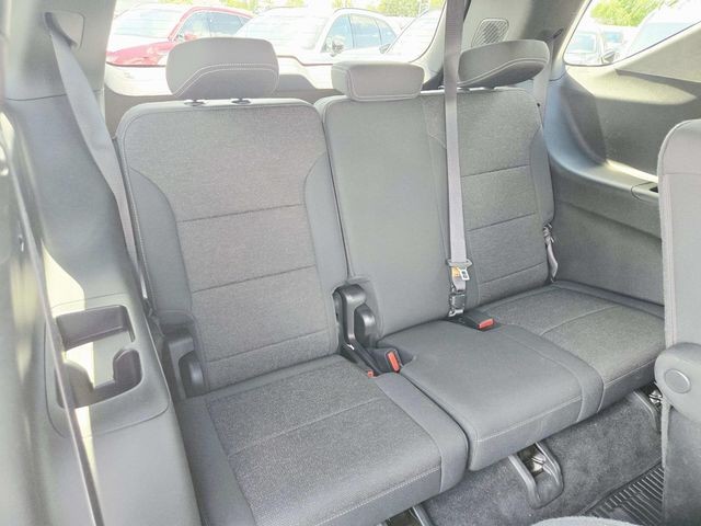 Chevrolet Traverse Vehicle Full-screen Gallery Image 12
