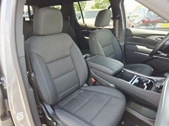 Chevrolet Traverse Vehicle Full-screen Gallery Image 14