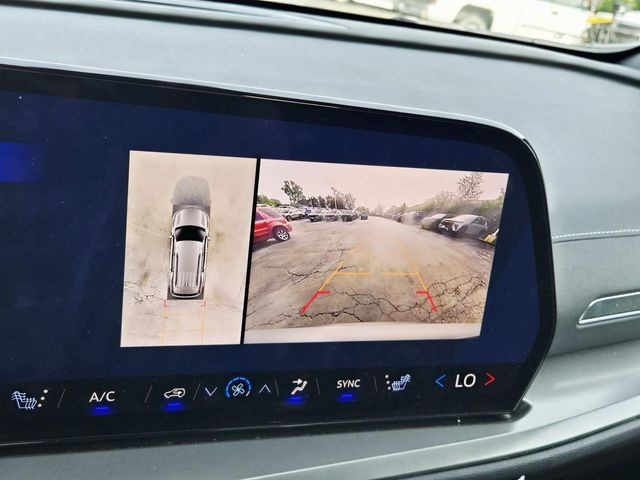 Chevrolet Traverse Vehicle Full-screen Gallery Image 25