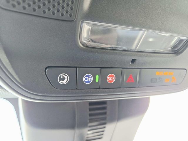 Chevrolet Traverse Vehicle Full-screen Gallery Image 30