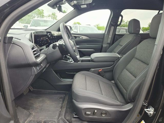 Chevrolet Traverse Vehicle Full-screen Gallery Image 08