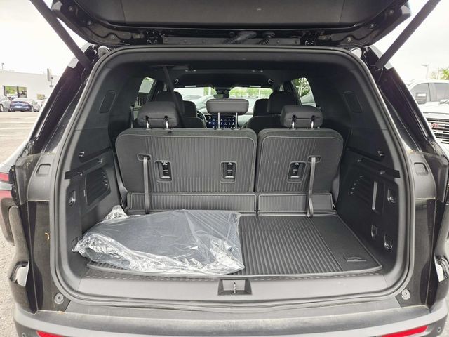 Chevrolet Traverse Vehicle Full-screen Gallery Image 11