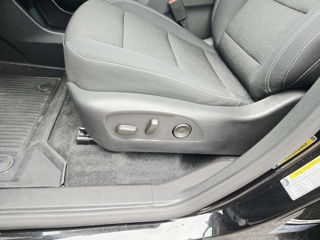 Chevrolet Traverse Vehicle Full-screen Gallery Image 33