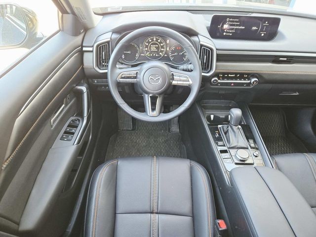 Mazda CX-50 Hybrid Vehicle Full-screen Gallery Image 08