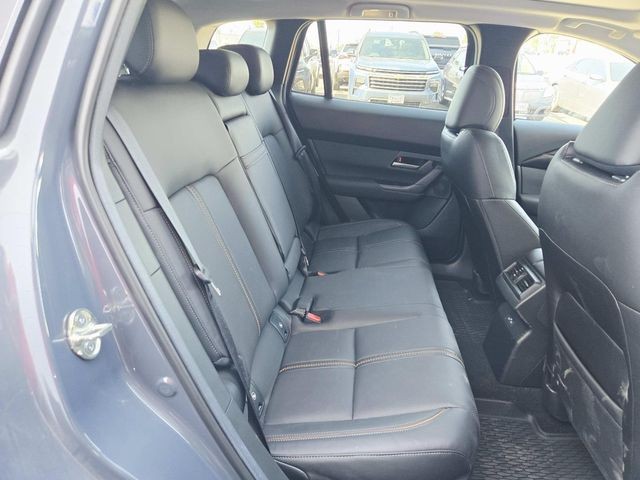 Mazda CX-50 Hybrid Vehicle Full-screen Gallery Image 12