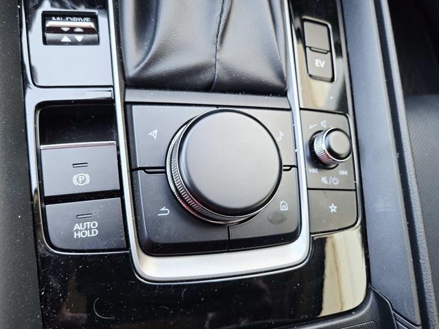 Mazda CX-50 Hybrid Vehicle Full-screen Gallery Image 27