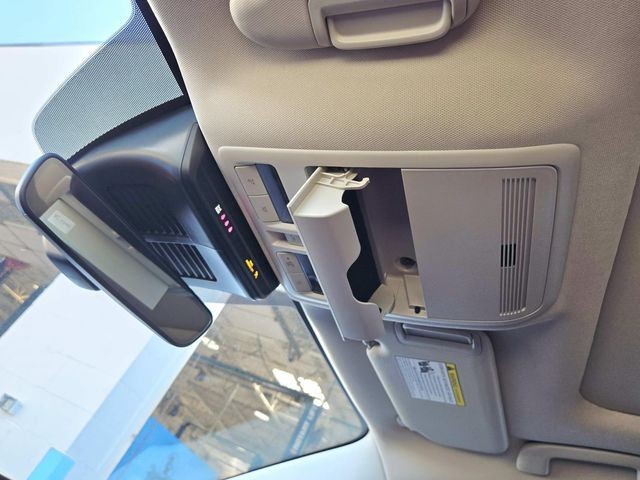 Mazda CX-50 Hybrid Vehicle Full-screen Gallery Image 29