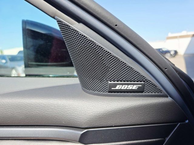 Mazda CX-50 Hybrid Vehicle Full-screen Gallery Image 33