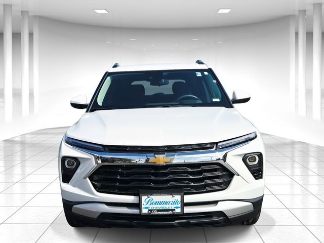 Chevrolet Trailblazer Vehicle Full-screen Gallery Image 05