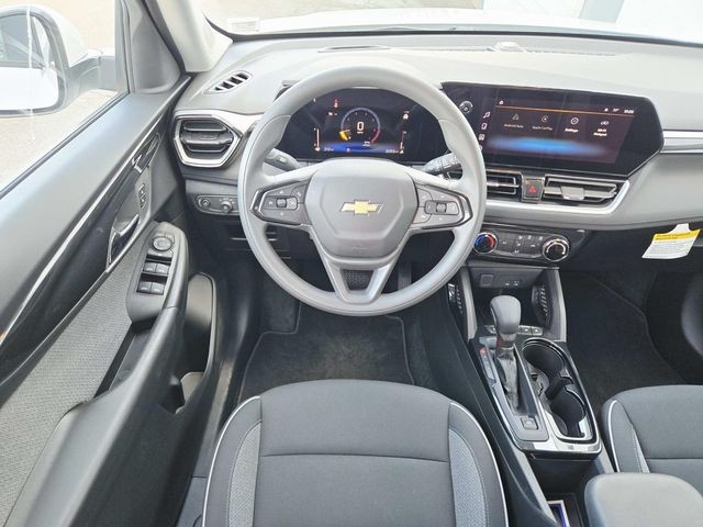 Chevrolet Trailblazer Vehicle Full-screen Gallery Image 07