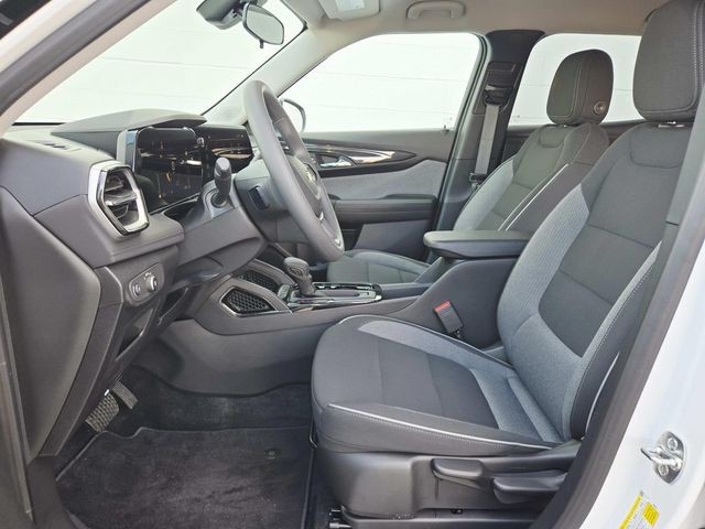 Chevrolet Trailblazer Vehicle Full-screen Gallery Image 08