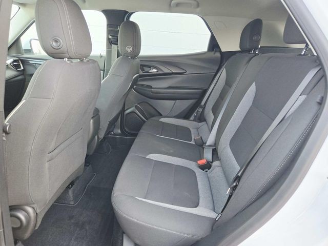 Chevrolet Trailblazer Vehicle Full-screen Gallery Image 09