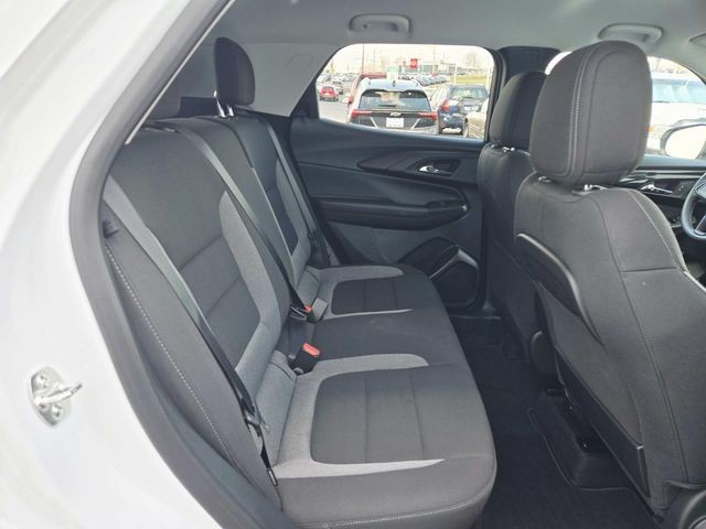 Chevrolet Trailblazer Vehicle Full-screen Gallery Image 11