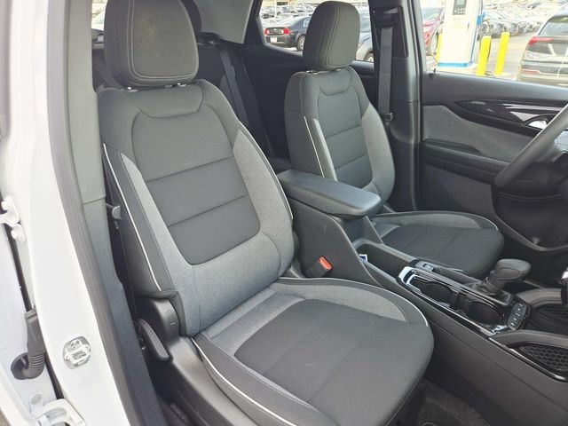 Chevrolet Trailblazer Vehicle Full-screen Gallery Image 12