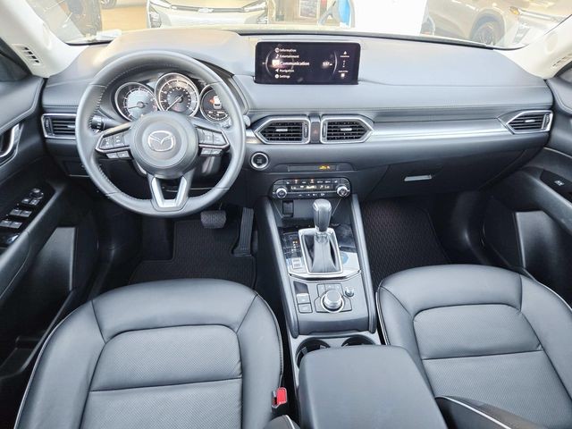 Mazda CX-5 Vehicle Full-screen Gallery Image 06