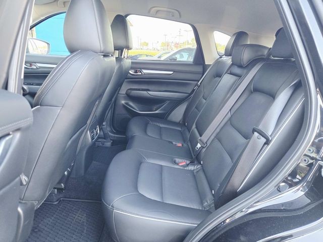 Mazda CX-5 Vehicle Full-screen Gallery Image 09