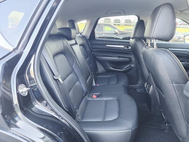 Mazda CX-5 Vehicle Full-screen Gallery Image 11