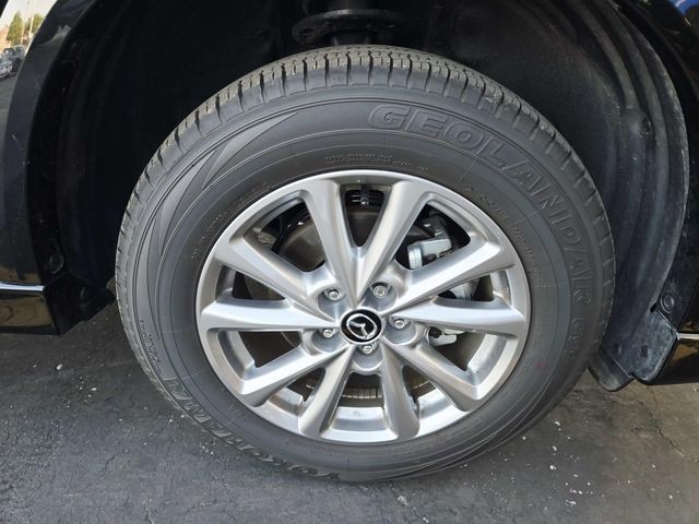 Mazda CX-5 Vehicle Full-screen Gallery Image 14